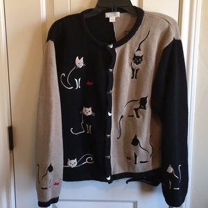 Sweater cardigan with embroidered cats